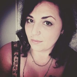 Meet your Posher, Hilary